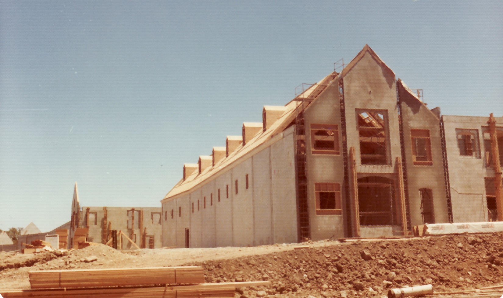 Jordan Winery chateau construction, 1975-1976