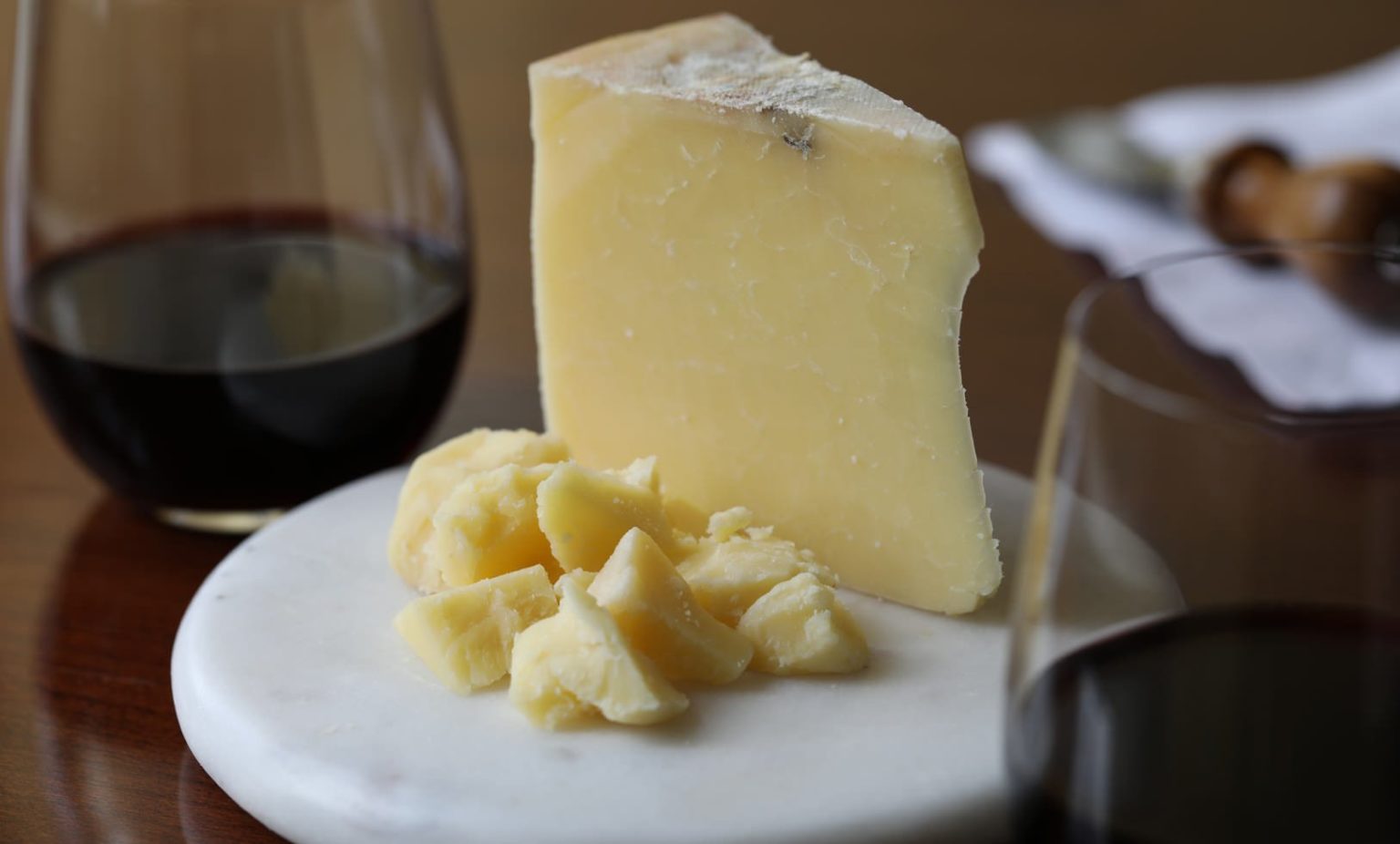 Tips for Pairing the Best Cheeses with Sauvignon