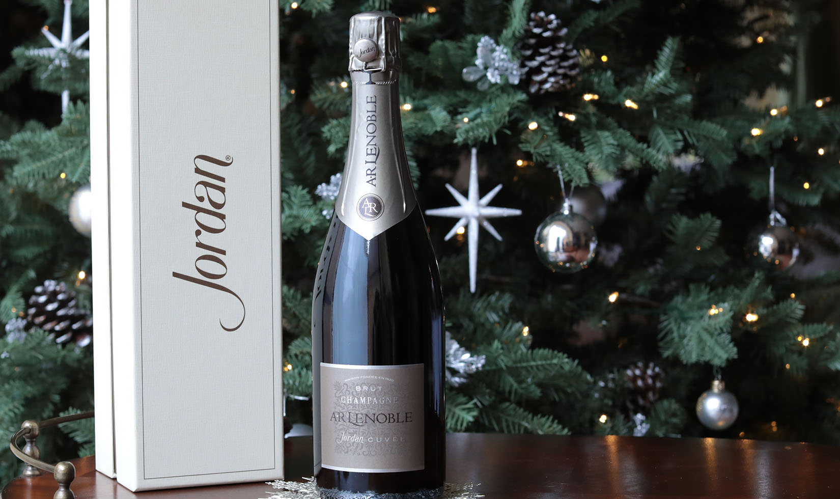 A new gift box to our holiday gifting options that fits our Jordan Cuvée by Champagne AR Lenoble.