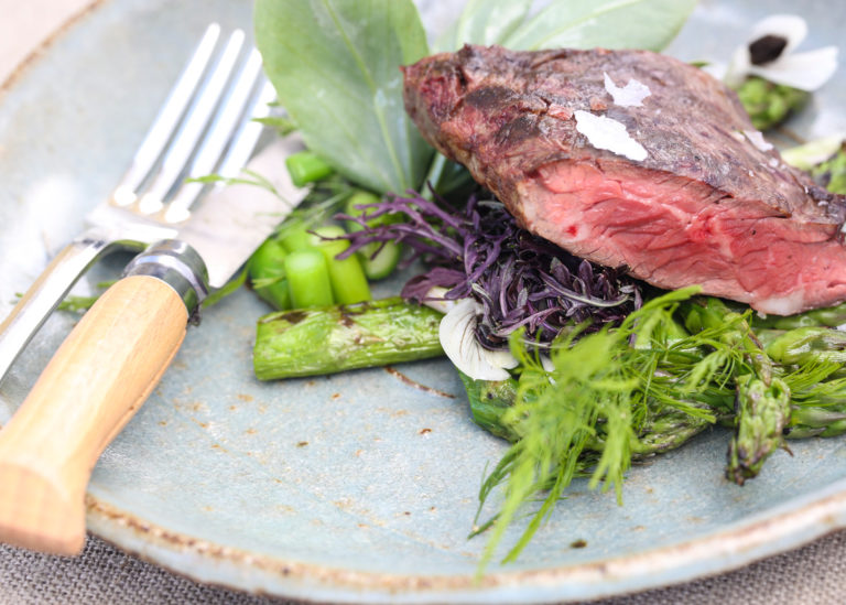 Grilled Hanger Steak with Asparagus