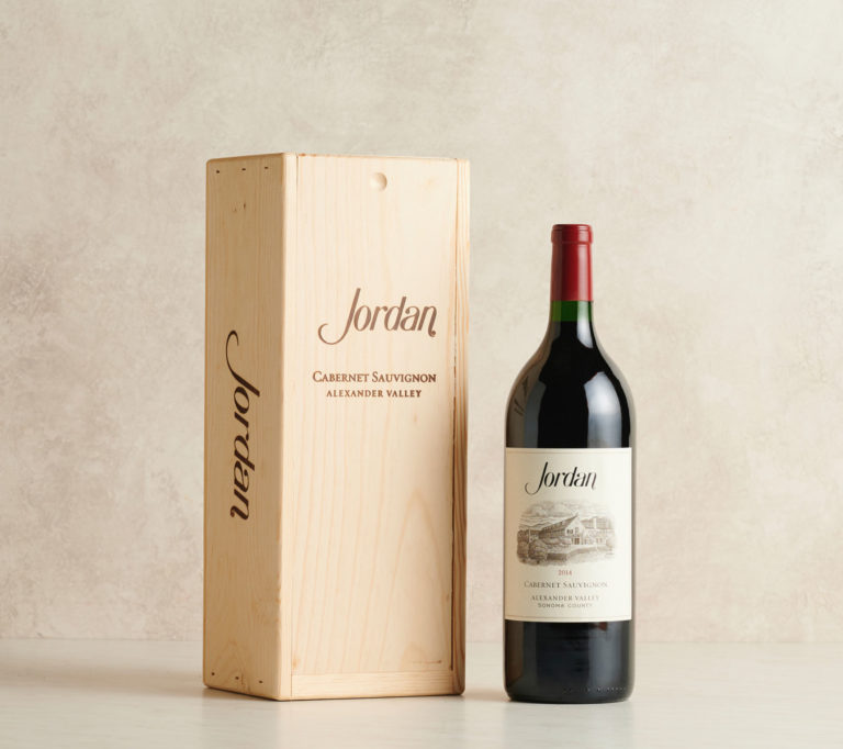 Gift set with Cabernet Sauvignon in wooden box