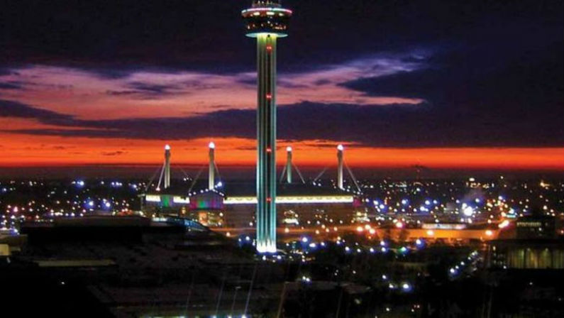 Tower of the Americas building at night